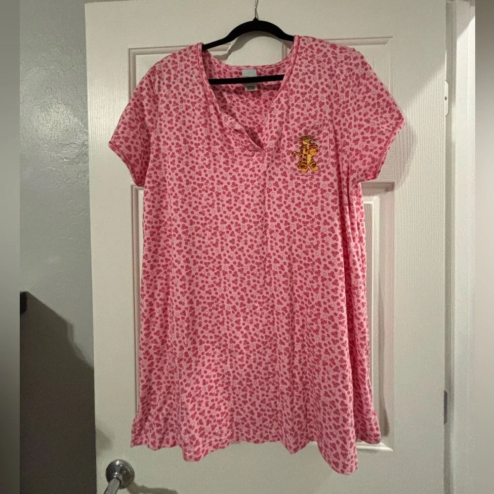 Disney TIGGER Pink Floral Patterned Nightgown - Picture 1 of 10